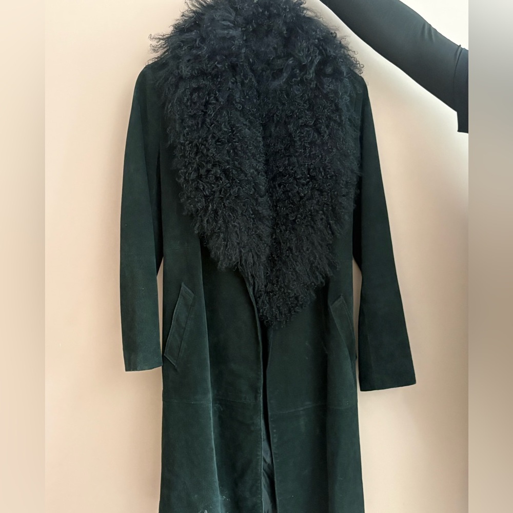 Elegant Black Fur-Trimmed Women's Coat